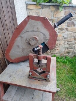 Rozbrušovací pila na kov - 2