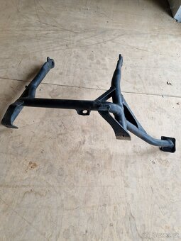 Centrální stojan multistrada v4 - 2