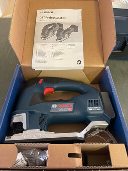 Bosch aku přímočará/kmitací pila GST 18V-155 BC - 2