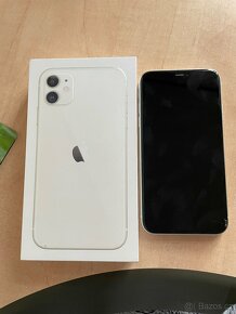 iPhone 11 a tvrzená skla - 2