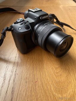CANON EOS R50 černý + RF-S 18-45 mm - 2