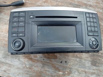 MERCEDES BENZ R V251, W251, ORIG. RÁDIO - 2