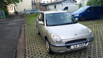 Daihatsu Sirion - 2