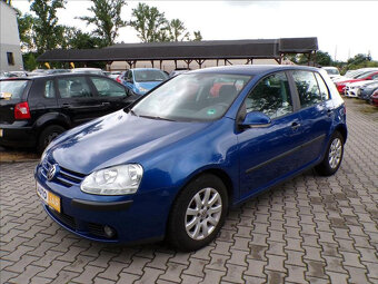 Volkswagen Golf 1,6 FSI 1.MAJITEL,COMFORT - 2