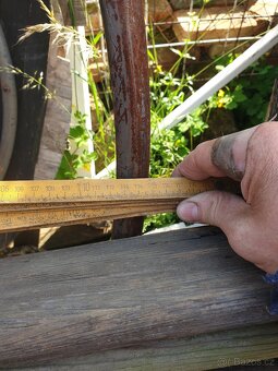 Kulaté pódium Železná trubka horni prumer cca 115cm - 2