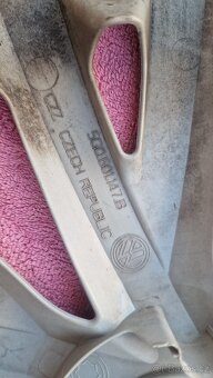 Puklice VW Radkappe r16 - 2
