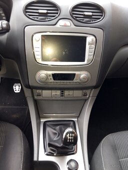 Ford Focus 1.6 - 2
