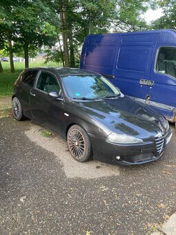 Alfa Romeo 147 1.6 twin spark 77kw - 2