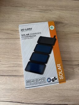 Solární nabíječka s 10 000mAh powerbankou - 2