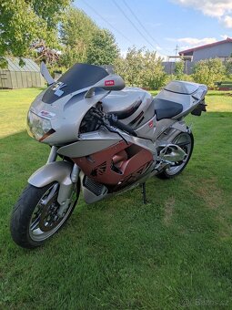 Aprilia RSV 1000 mile - 2