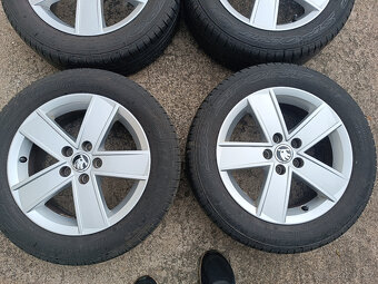 Fabia / Rapid - alu 6x15 et38 + letní 185/60/15 - 2