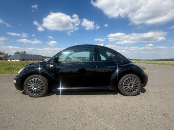 Volkswagen New Beatle 2,0 nové pneu, klimatizace - 2