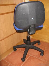 Kolečková židle modrá - 2