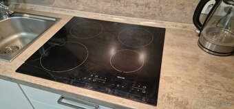 Prasklá indukční deska - 2