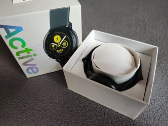 Chytré hodinky Samsung Galaxy Watch Active40mm černé krásné - 2