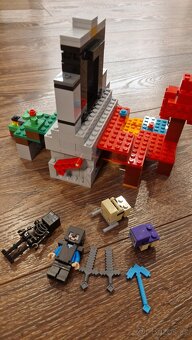 Lego Minecraft 21172 Zničený portál - 2