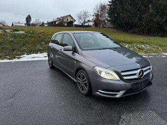 Mercedes-Benz B180 CDI BlueEFFICIENCY • 2012 • 80 kW • - 2