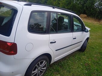 Náhradní díly na VW Touran 1,6 tdi - 2
