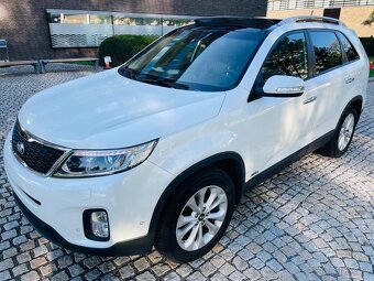 Kia Sorento 2.2CRDi 4x4 AUTOMAT VÝHŘEV KAMERA TAŽNÉ - 2