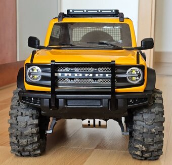 Traxxas Bronco 2021 - luxus stav - tunning - 2