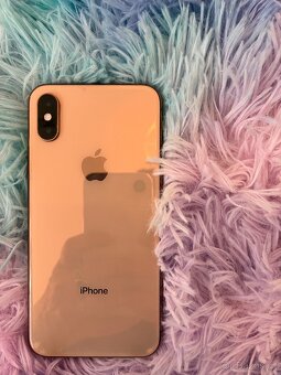 Apple IPhone XS, 64GB zlatý - 2