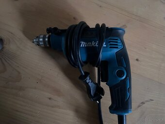 Prodám malou ergonomickou vrtačku makita - 2