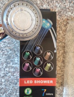 Sprchová hlavice s LED osvětlením - 2