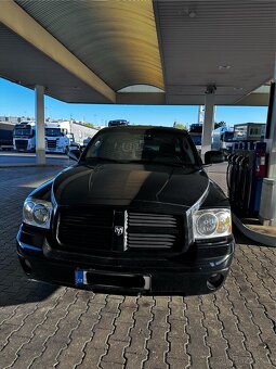 Dodge dakota - 2