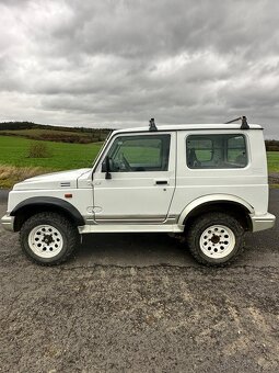 Suzuki Samurai - 2