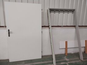 Dveře bílé 110 cm levé - 2
