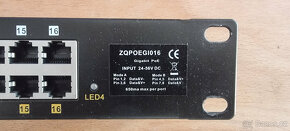 Gigabitový stíněný 16-portový POE panel - 2