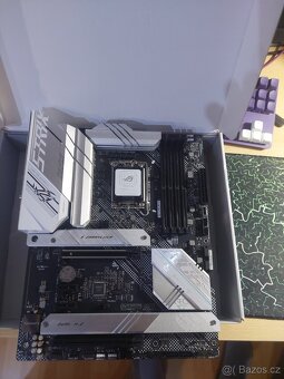 Herní deska Asus ROG STRIX B660-A GAMING WIFI D4 - 2