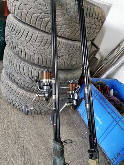 Kaprové pruty Mivardi Infernum Carp, navijáky Shimano - 2