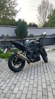 Kawasaki Z400 Akrapovič A2 - 2