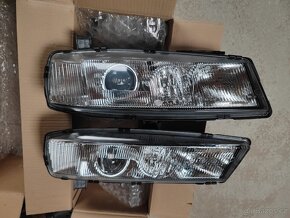 NOVA OBE PREDNI SVETLA SVETLO ORIGO GM OPEL CALIBRA - 2