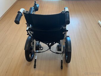 Invalidní elektrický vozík - 2