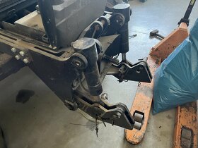 predni tribodovy taves Zetor - 2
