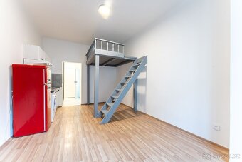 Pronájem bytu 1+kk 23 m² Křižíkova, Praha - 2