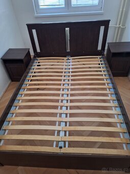 Postel 200/140 cm +noční stolky - 2