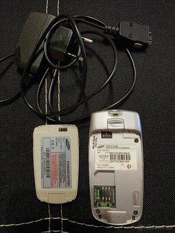 Na díly Samsung Sgh e700 - 2