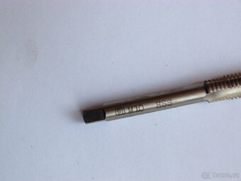 Závitníky a závitová očka NAREX - nové - 2