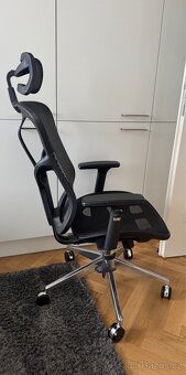 Černá kanceláršká židle - 2