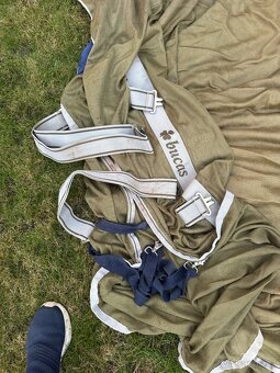 Deka proti mouchám bucas 140cm s krkem - 2