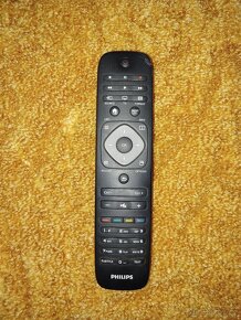 Televize 32PFL4007H/12 + set top box skymaster - 2