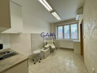 Hodonín - Prostory k pronájmu pro poskytování služeb - 14m2 - 2