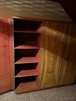 Šatní skříň - 2