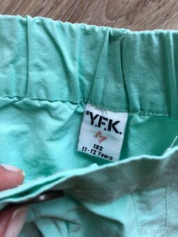 Kraťasy, velikost 152 - 2