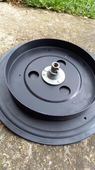 Talíř na Tesla NZC 130,131 - 2