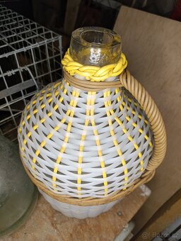 opletený demižon - 2