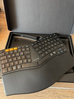 Ergonomická bezdrátová klávesnice ProtoArc EK04 Mini - 2